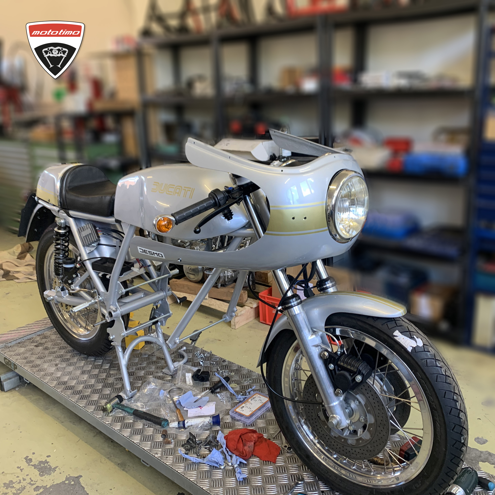 Ducati900